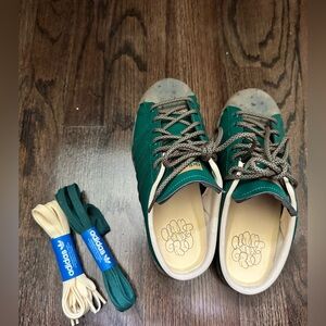 Adidas superstar mule low top sneaker men. Size 5 men (about a 7 woman). NWT